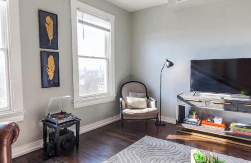 Over-the-Rhine Apartment | OTR Penthouse Walk Everywhere FREE Parking