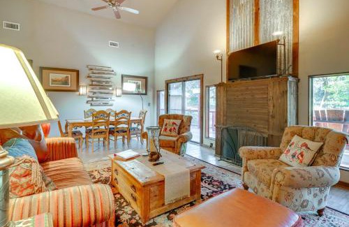 San Antonio House | Peaceful Helotes Cabin Fire Pit, 9 Mi to Old Town