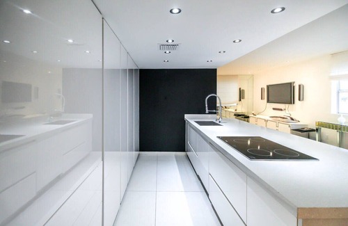 South Beach Apartment | Penthouse on Ocean Drive: Luxurious & Beachfront