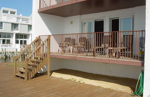 North Ocean City Condo | Perfect Sunsets-Direct Bay Front Condo! Crab and fish from the large deck.