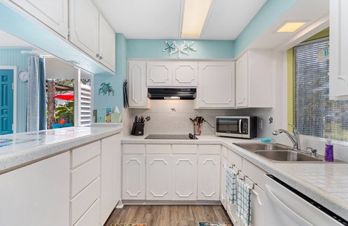 Fulton House | Pet-Friendly Beach Bungalow with Heated Pool & Outdoor Entertainment -Sleeps 10!