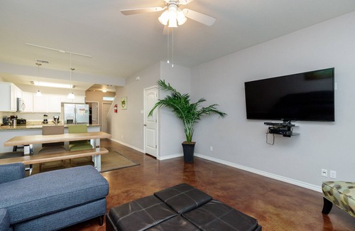 Corpus Christi House | Pet-Friendly Coastal Getaway with Heated Pool and Playground