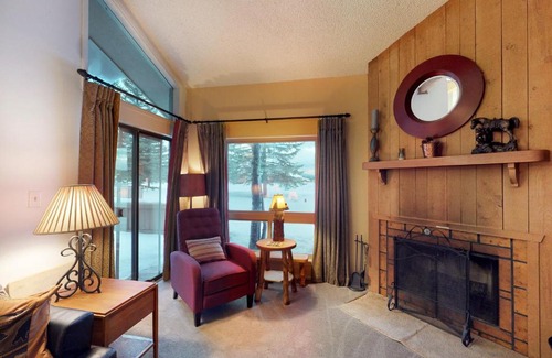 Pagosa Springs Hotel | Pines 3044