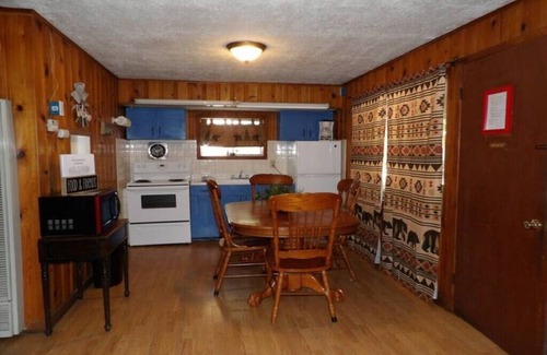 Ruidoso Cabin | Ponderosa Cabins 104 N Laurel cabin 10