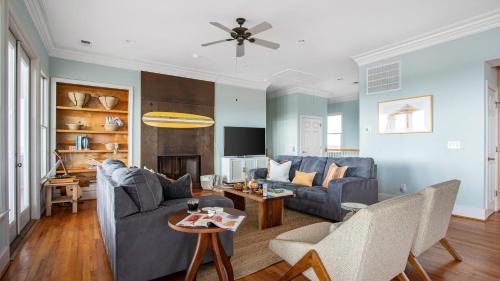 Sunset Point House | Poseidon By AvantStay On The Beach Two Ocean Facing Balconies Hot Tub