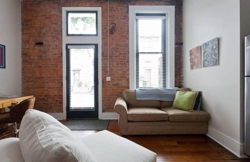 Covington Apartment | Pup Loft of Mainstrasse @ Covington & Cincinnatti
