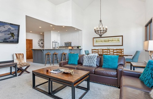 Highlands Townhomes Condo | Quiet Colorful Fall! 3 Nights 10% off Now into November