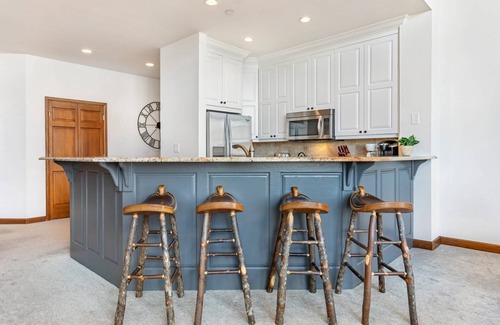 Highlands Townhomes Condo | Quiet Colorful Fall! 3 Nights 10% off Now into November