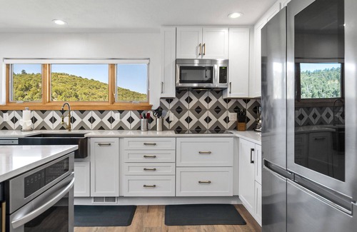 North Hills House | Raven Hill - Stunning Views from Three Decks