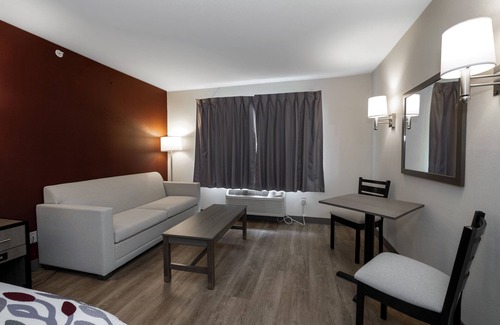 Clifton Park Hotel | Red Roof Inn Clifton Park