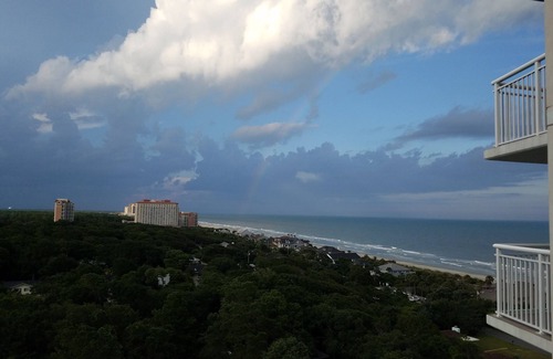 Myrtle Beach Condo | REDUCED .BEAUTIFUL & AFFORDABLE Great Ocean view. 2 MIN WALK TO BEACH