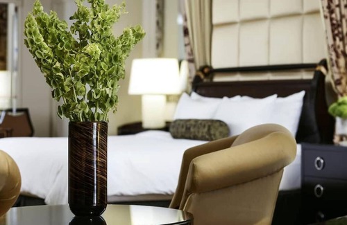 Las Vegas House | Relax and Unwind! Outdoor Pool, FREE Parking Near Shark Reef Aquarium!