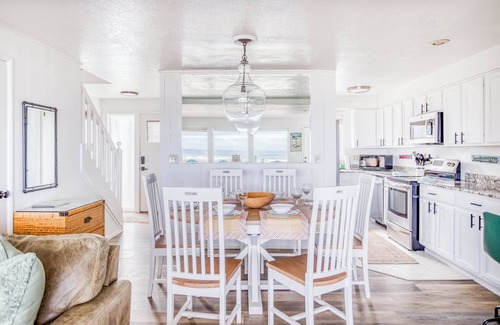 Neskowin House | Relax in Comfort and Style on the Beach!
