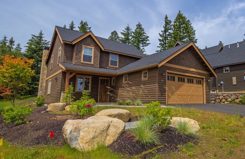 Cle Elum House | Relax in LUXURY! *Fantastic Discounts* Centrally located in the Resort!