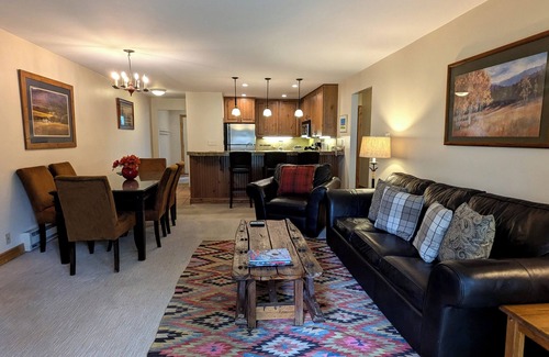 Avon Condo | Remodeled Condo w/FREE WiFi, Parking, Heated Pool, Hot Tubs, Skier Shuttles