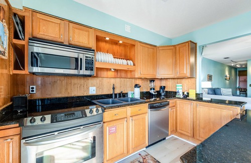 Gulf Lagoon Beach Apartment | Resort condo near beach with private balcony, WiFi, pool, tennis & dock