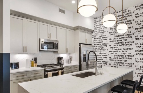 Central Business District House | Roami at The Brandywine | Heated Pool |4 Bed Combo
