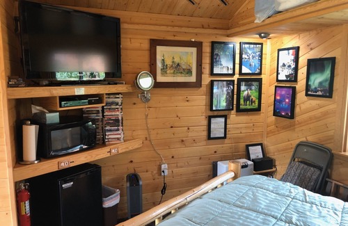 Fairbanks Cabin | Romantic Alaskan Getaway ! Cozy Aurora Log Cabin at Hot Springs near Fairbanks