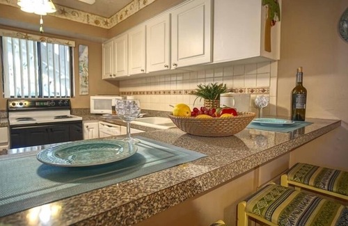 Bradenton Beach Condo | Runaway Bay 135 - Beach, Pool, gym and bay