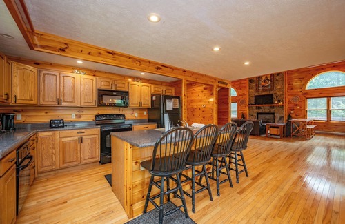 McHenry Cabin | Rustic Log Lodge w/Fireplace & Hot Tub