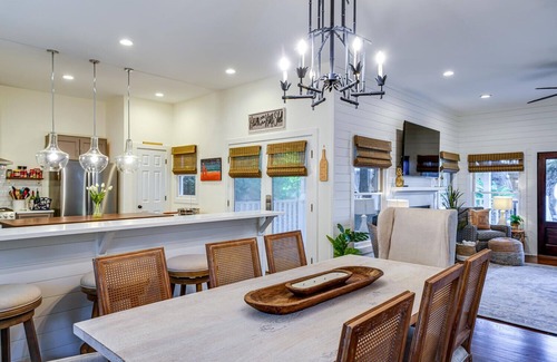 Isle of Palms House | Seaside Cottage 81 - Grand Pavilion Pool Pass!