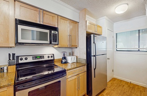Hilton Head Island Villa | Serene, updated villa with WiFi, washer/dryer, central AC & pool