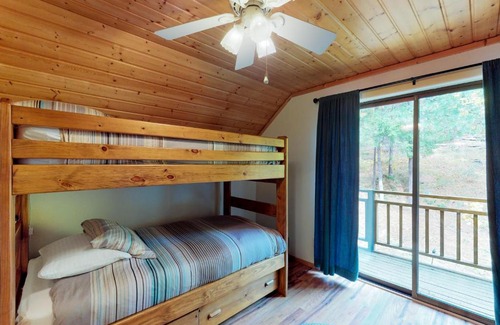 Leavenworth House | Serene Vista Point