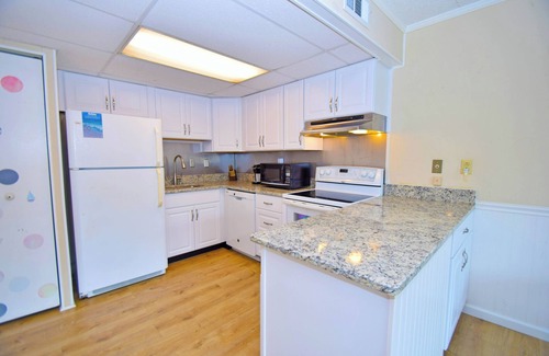 Midtown Ocean City Condo | Shore Lea 102-Oceanside 62nd St, Internet, W/D, AC