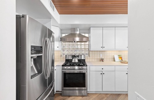 South Oceanside House | Single Family Beachfront Home with a Spa P1427-0