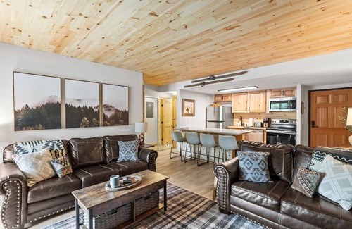 Peak 9 Apartment | Ski-In/Out Luxury 1 Blk to Main Pool+Hot Tub Sauna