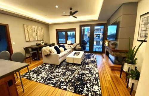 Lakeside Park Apartment | Ski In/Out - Zalanta - Great Location- 2 Hot Tubs - Heated Pool