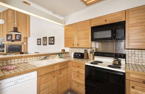 Mountain House Condo | Slope-Side Ski Run Condo: Walk to Lifts, Indoor Pool, Hot Tub, Sauna and Stunning Mountain Views