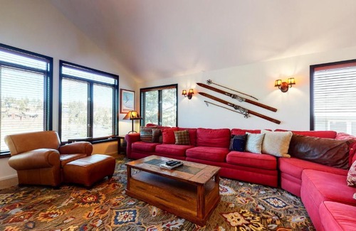 Mammoth Lakes Apartment | Snowcreek V #742 condo