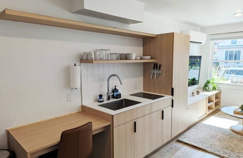 Edgehill Apartment | Sound Engineer's Suite: Luxe Music Row Stay!