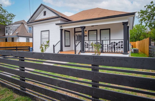 Denver Heights House | Spacious 4 BR Home Near River Walk 6 mins drive