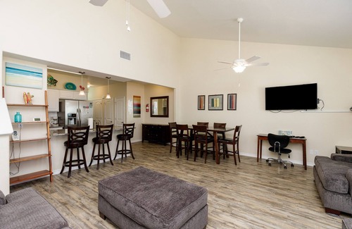 Corpus Christi House | Spacious Townhome w/a Heated Pool, Playground, & Fun for the Whole Family!