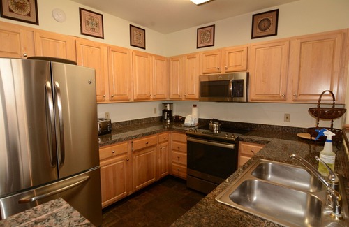 Mountain House Condo | Spacious Unit + Loft, Central Location, Great for Large Families and Groups