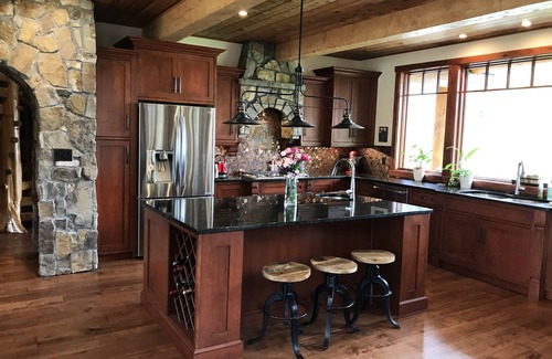 Green Valley House | Spectacular Waterfront Home in the Mountains. Welcome to Green Valley Lodge!