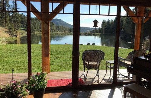 Green Valley House | Spectacular Waterfront Home in the Mountains. Welcome to Green Valley Lodge!