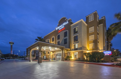 Downtown San Antonio Hotel | SpringHill Suites by Marriott San Antonio Downtown-Riverwalk Area