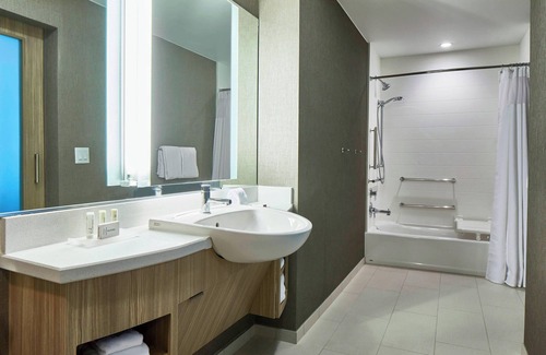 Sobro Hotel | SpringHill Suites by Marriott Nashville Downtown/Convention Center