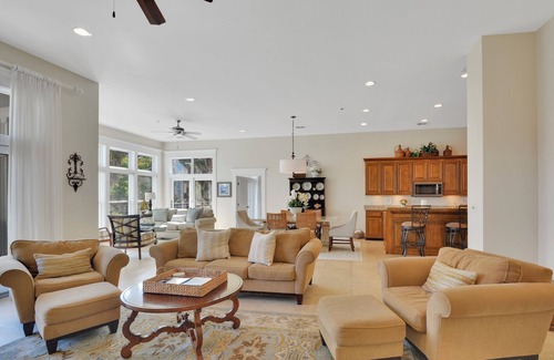 Saint Simons Island Condo | St. Simons Oceanfront Condo Sleeps 6 Walk to Beach