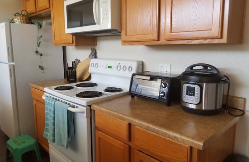 Las Vegas House | STATE/CITY LICENSED AND PERMITTED! 3 bed 2 bath Single Family Home Pet Friendly.