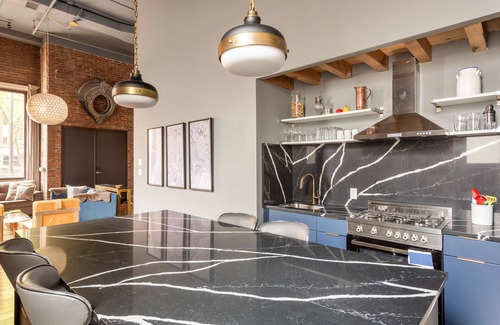 Downtown Nashville Condo | Stay in the Heart of Downtown in this Eclectic Condo