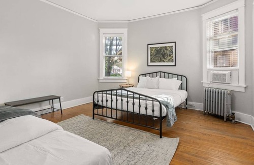 Hillsboro Village Apartment | Stay in the same building as Willie&Kristofferson!