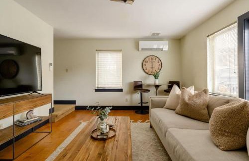 Belmont House | Stay Portland - The Little Tower - Local Vintage Shops & Eateries