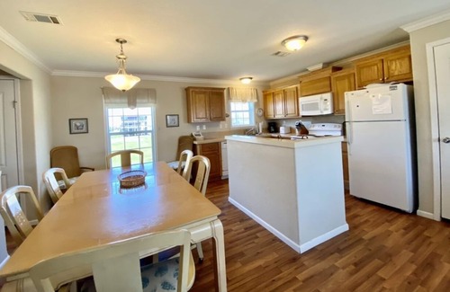 Crystal Beach House | STONE'S THROW - 3 BEDROM WITH AMAZING GULF VIEWS!