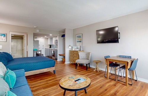 Old Town Condo | Studio Condo in Town, Near Beach, Shared Pool and Hot Tub