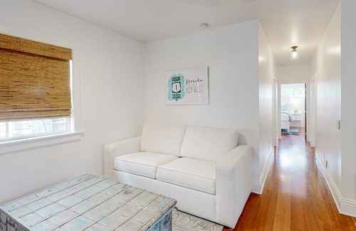 Old Town House | Sunshine Corner