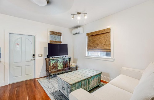 Old Town House | Sunshine Corner